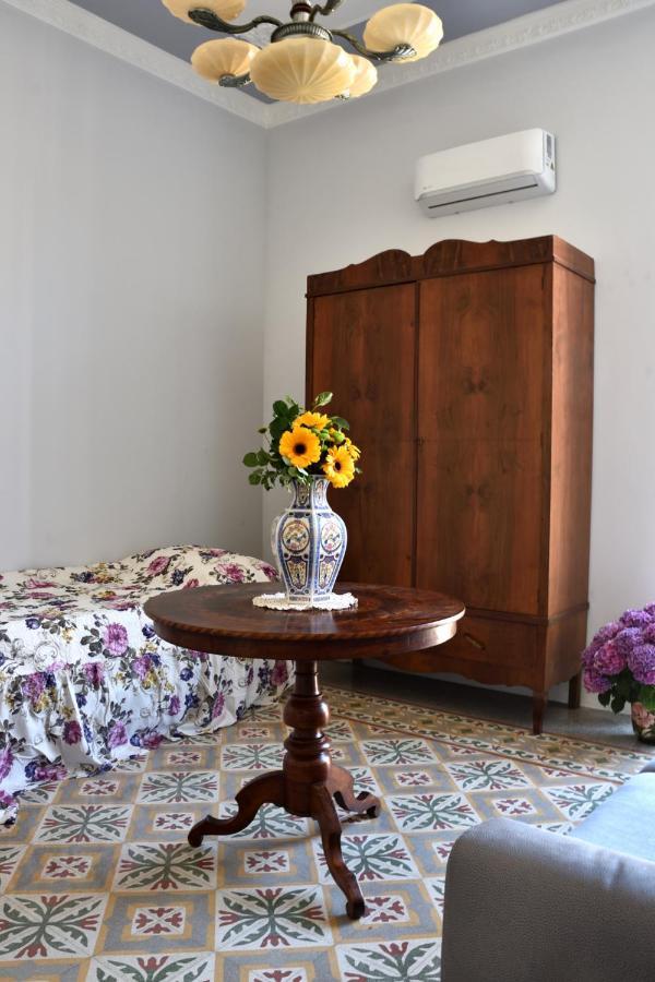 Battisti 18 Vintage Rooms Palermo Zewnętrze zdjęcie